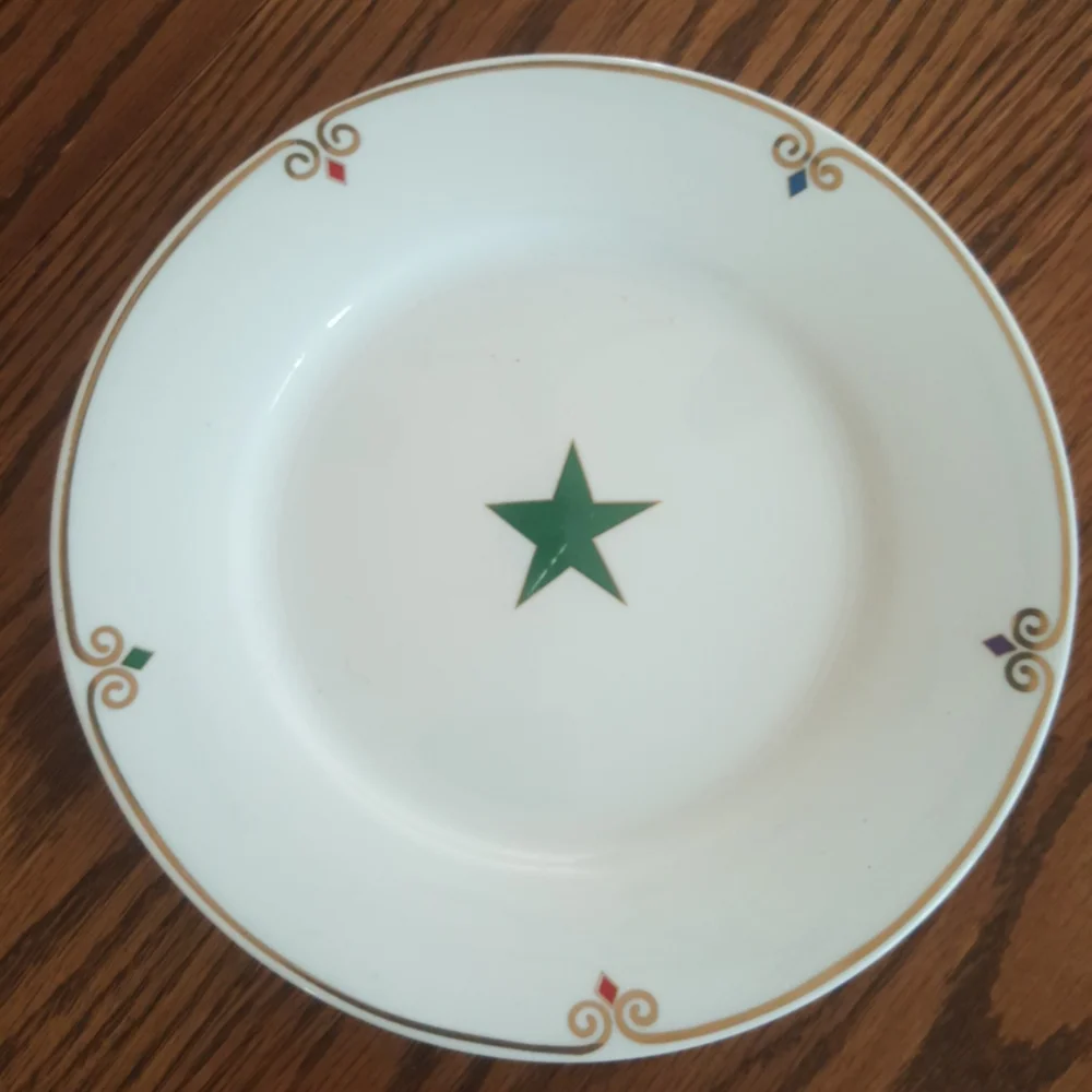Pier 1 Green Star CELEBRATION Porcelain 7.5